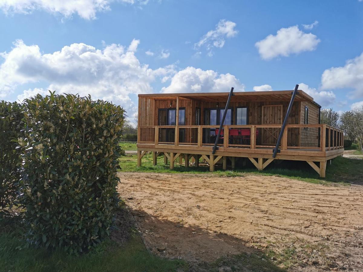 Le Village De Cottages - Le Pole Du Cheval Et De L'Ane Lignières エクステリア 写真