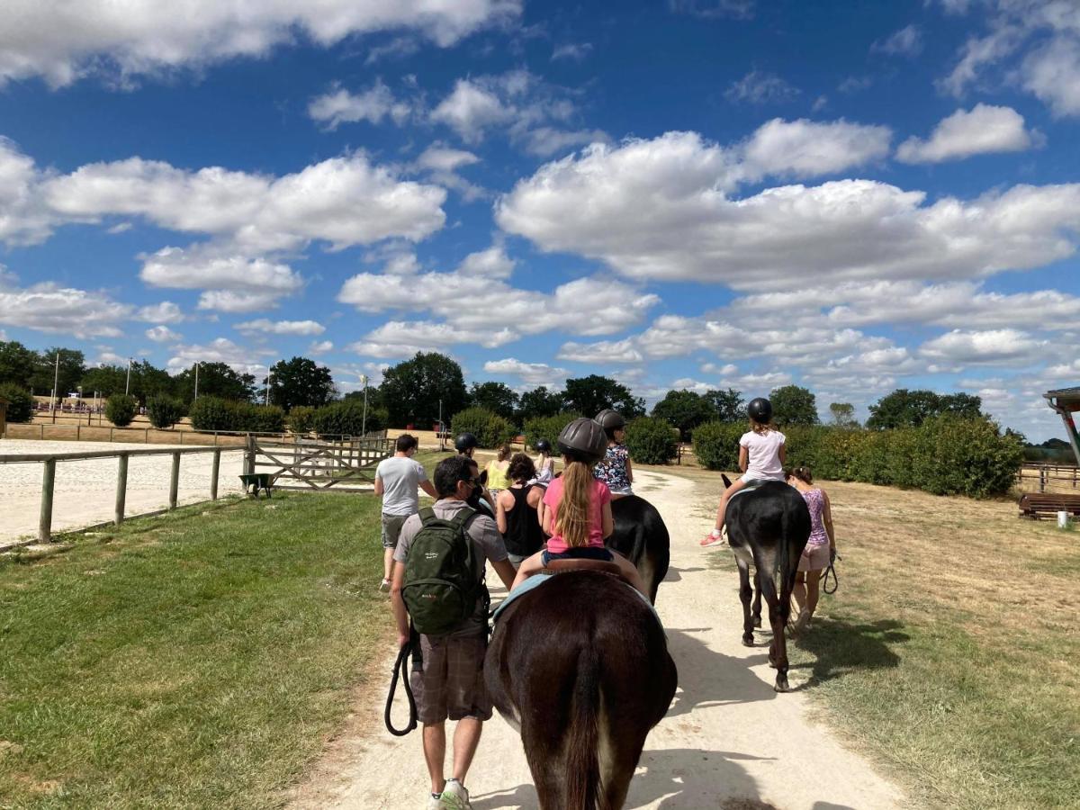 Le Village De Cottages - Le Pole Du Cheval Et De L'Ane Lignières エクステリア 写真