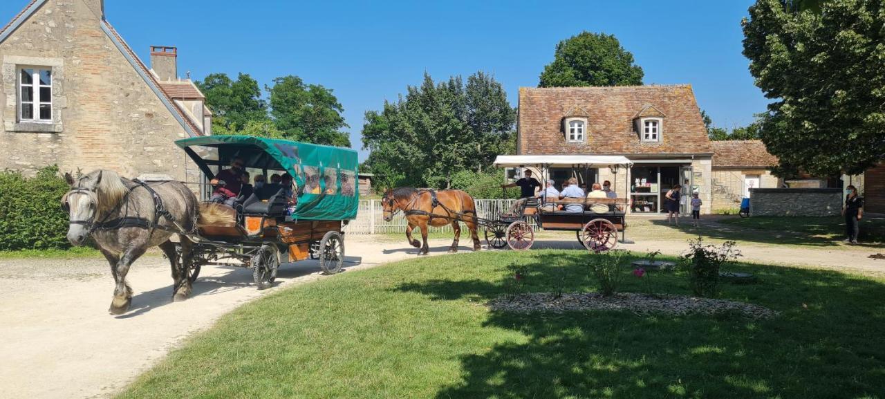 Le Village De Cottages - Le Pole Du Cheval Et De L'Ane Lignières エクステリア 写真